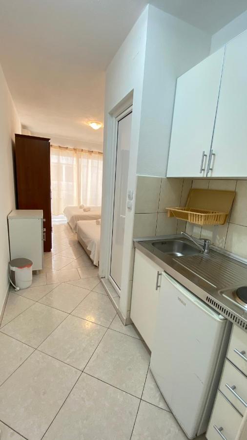 Villa Alba Apartments Dobra Voda Exteriör bild