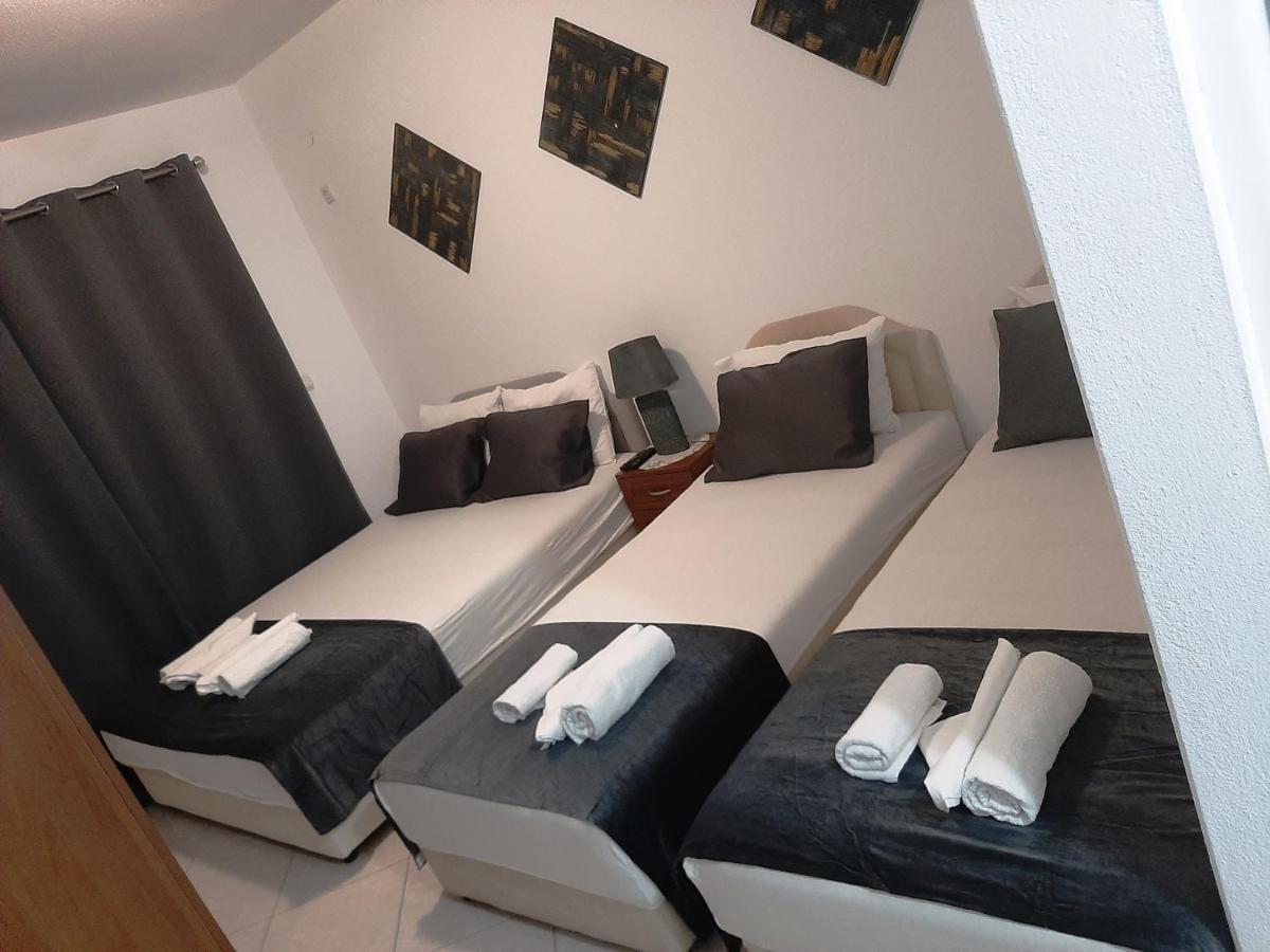 Villa Alba Apartments Dobra Voda Exteriör bild