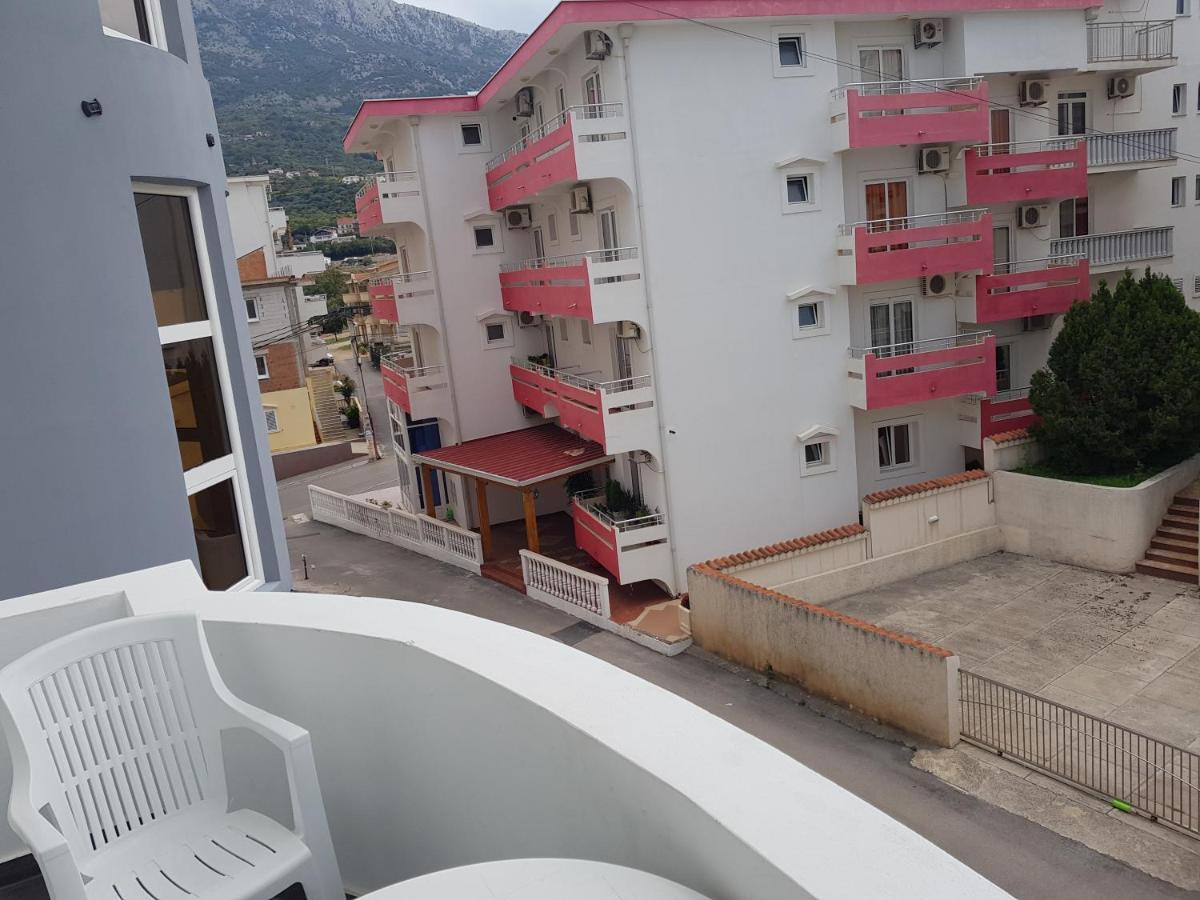 Villa Alba Apartments Dobra Voda Exteriör bild