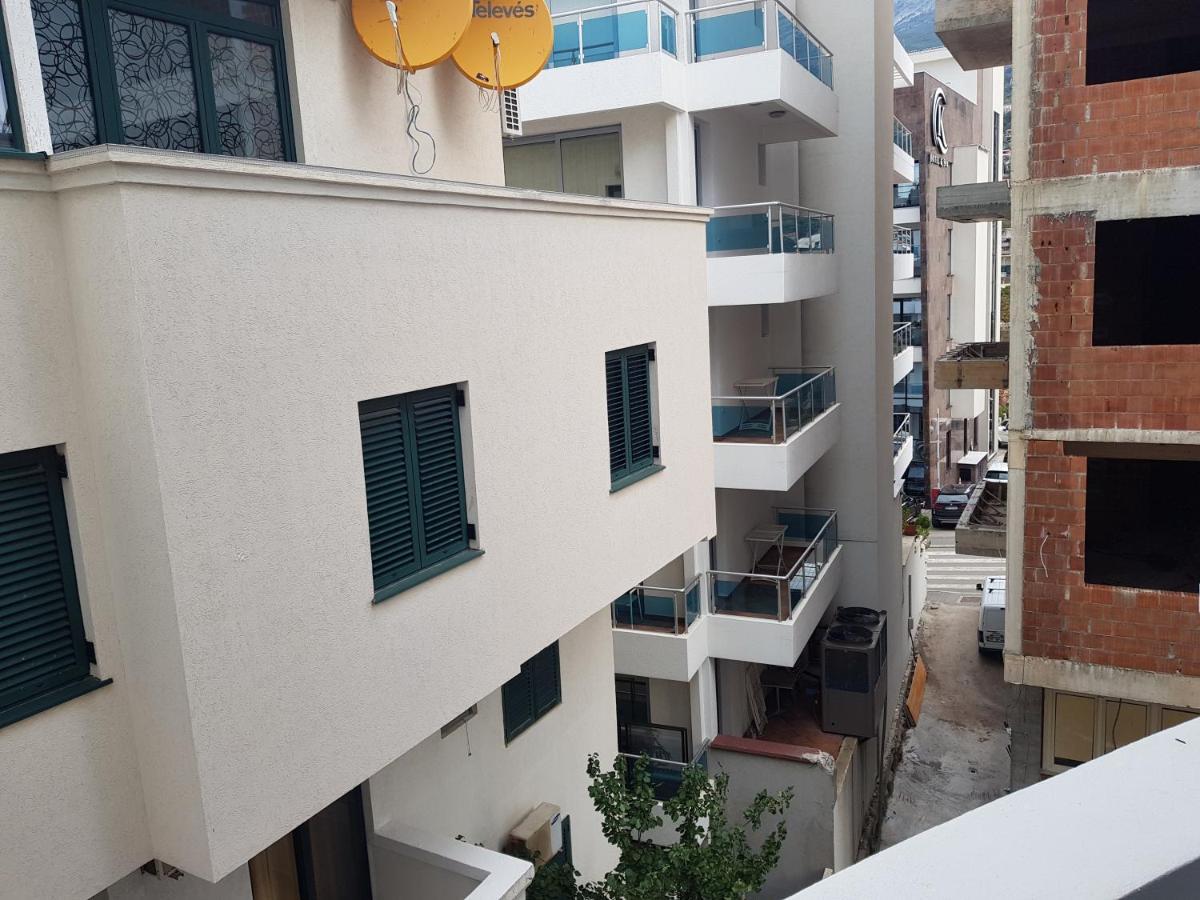 Villa Alba Apartments Dobra Voda Exteriör bild